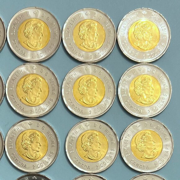 Canada 2019 Uncirculated '75th Anniversary of D-Day'  Roll of 25 x $2 Toonies! - Picture 7 of 16